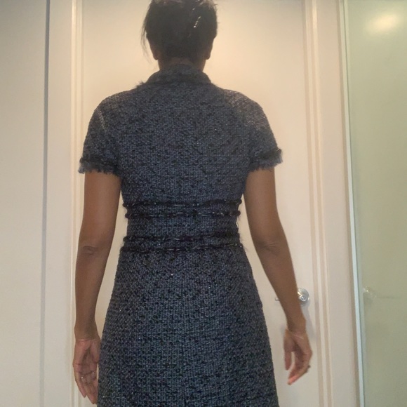 Sold to consignment Chanel dress classic tweed black blue with sparkle. Size 38 - Picture 14 of 14